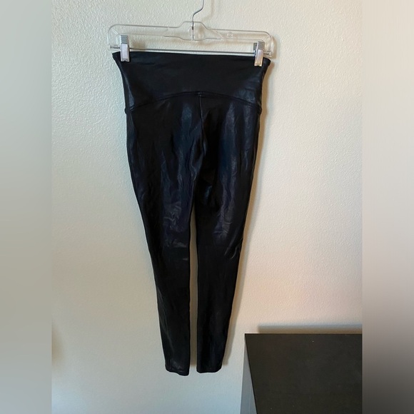 SPANX Women’s Faux Leather Leggings Black Size M Loungewear Activewear Active - Picture 6 of 11